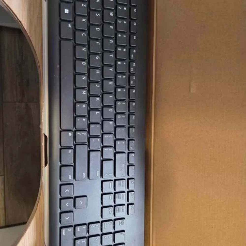 Dell Wireless Keyboard and Mouse KM322W-R-US